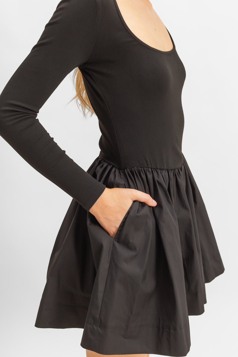  Forever 21 Scoop-Neck Mini Skater Dress - black - Bonton