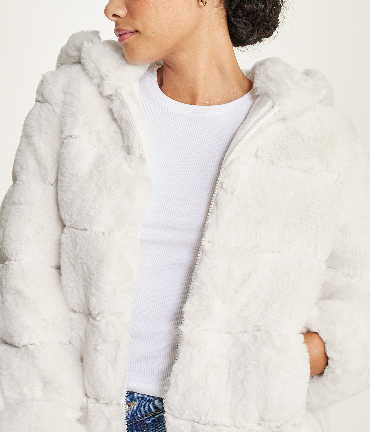  BCBG Short Faux Fur With Hood Ivory - Ivory - Bonton