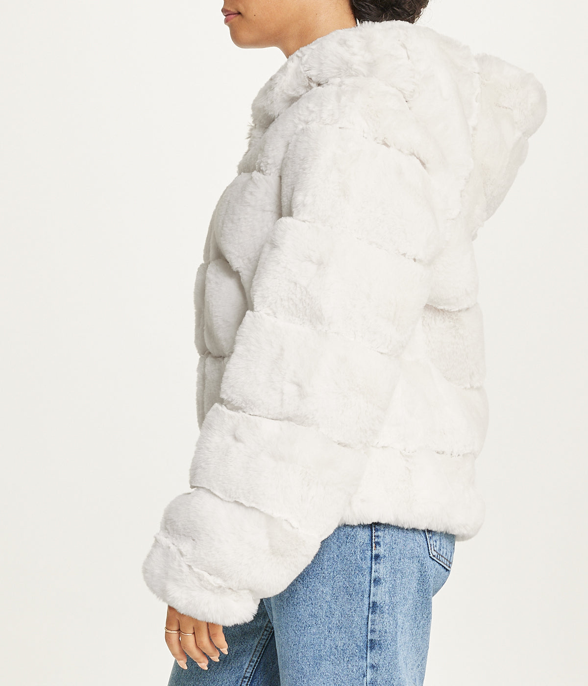  BCBG Short Faux Fur With Hood Ivory - Ivory - Bonton