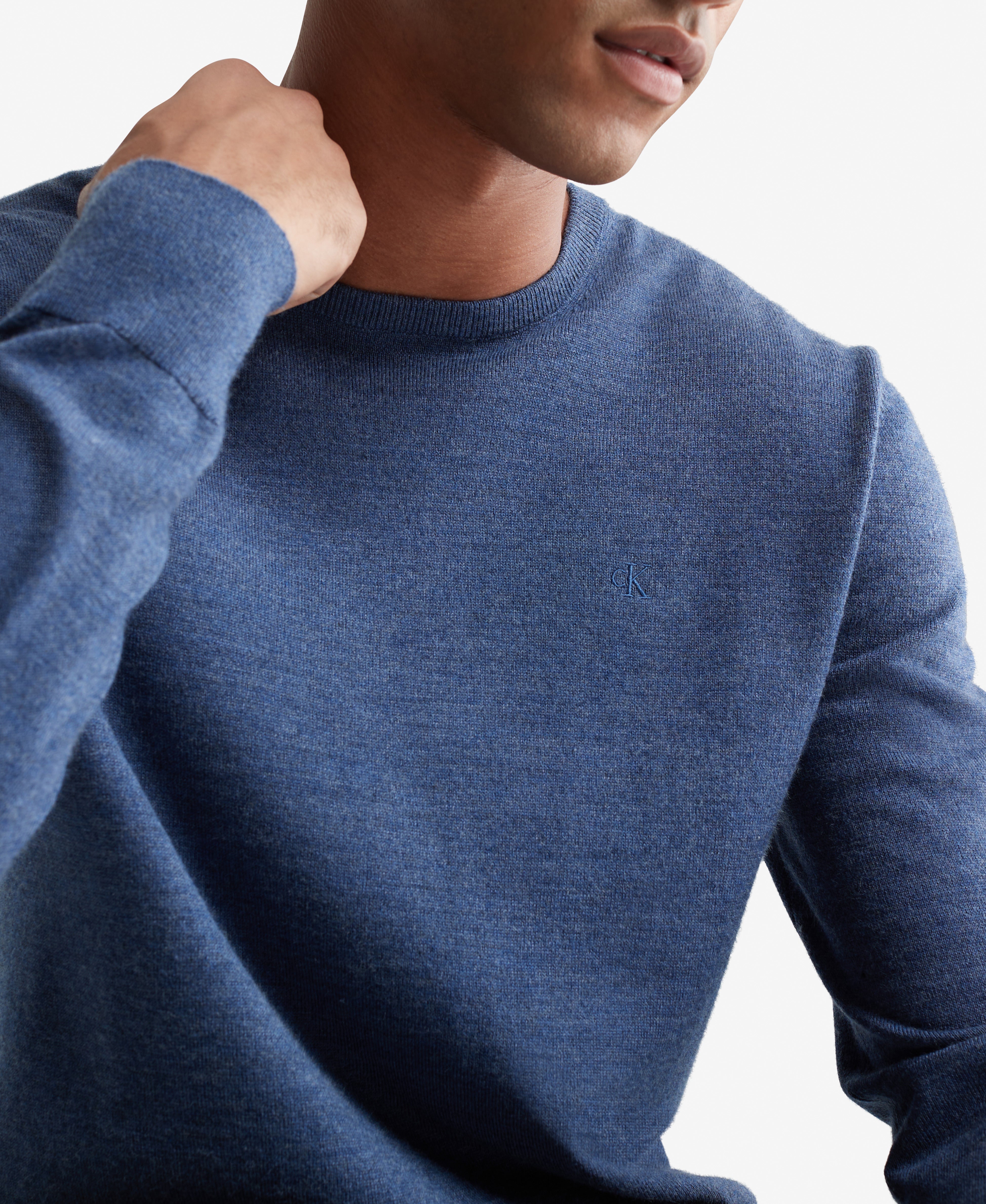  Calvin Klein Long Sleeve Solid Extrafine Merino Crew 14Gg Blue - Blue - Bonton