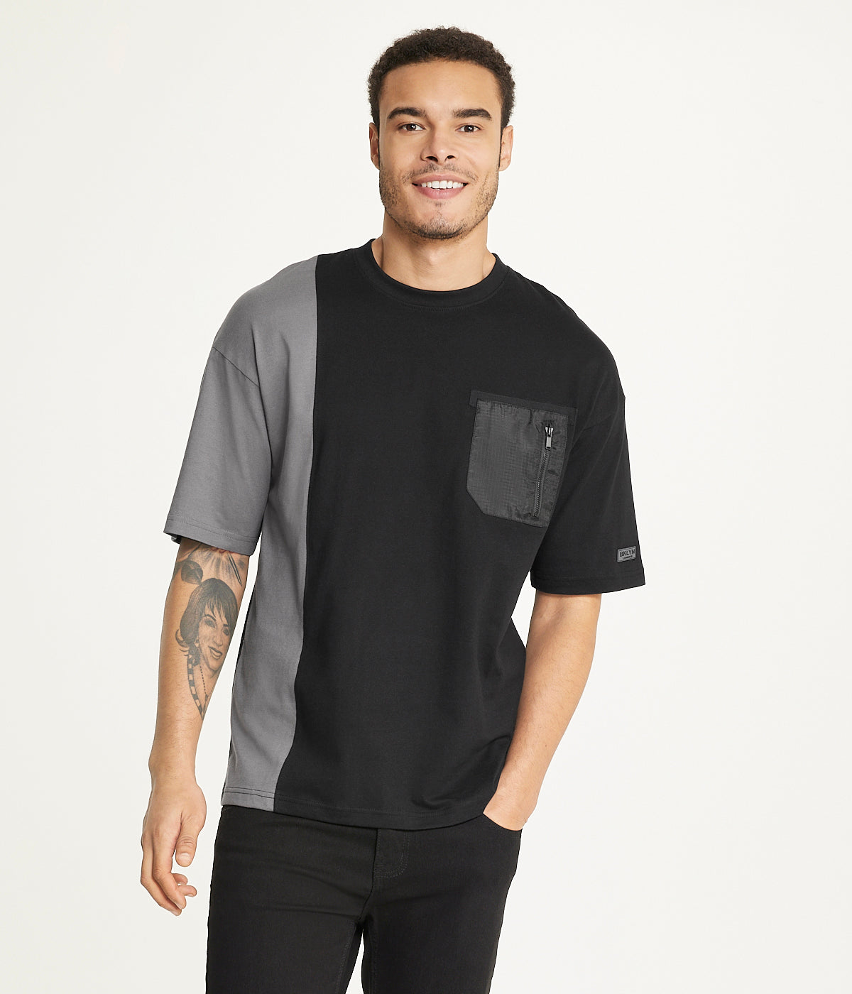  Brooklyn Laundry Brooklyn Laundry Mens Drop Shoulder Core Nylon Pocket Tee 2 - Black/Charcoal - Bonton