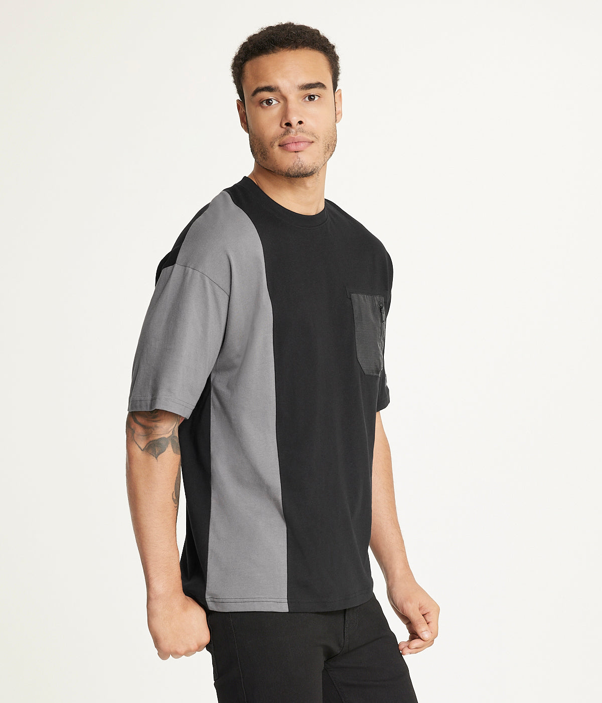  Brooklyn Laundry Brooklyn Laundry Mens Drop Shoulder Core Nylon Pocket Tee 2 - Black/Charcoal - Bonton