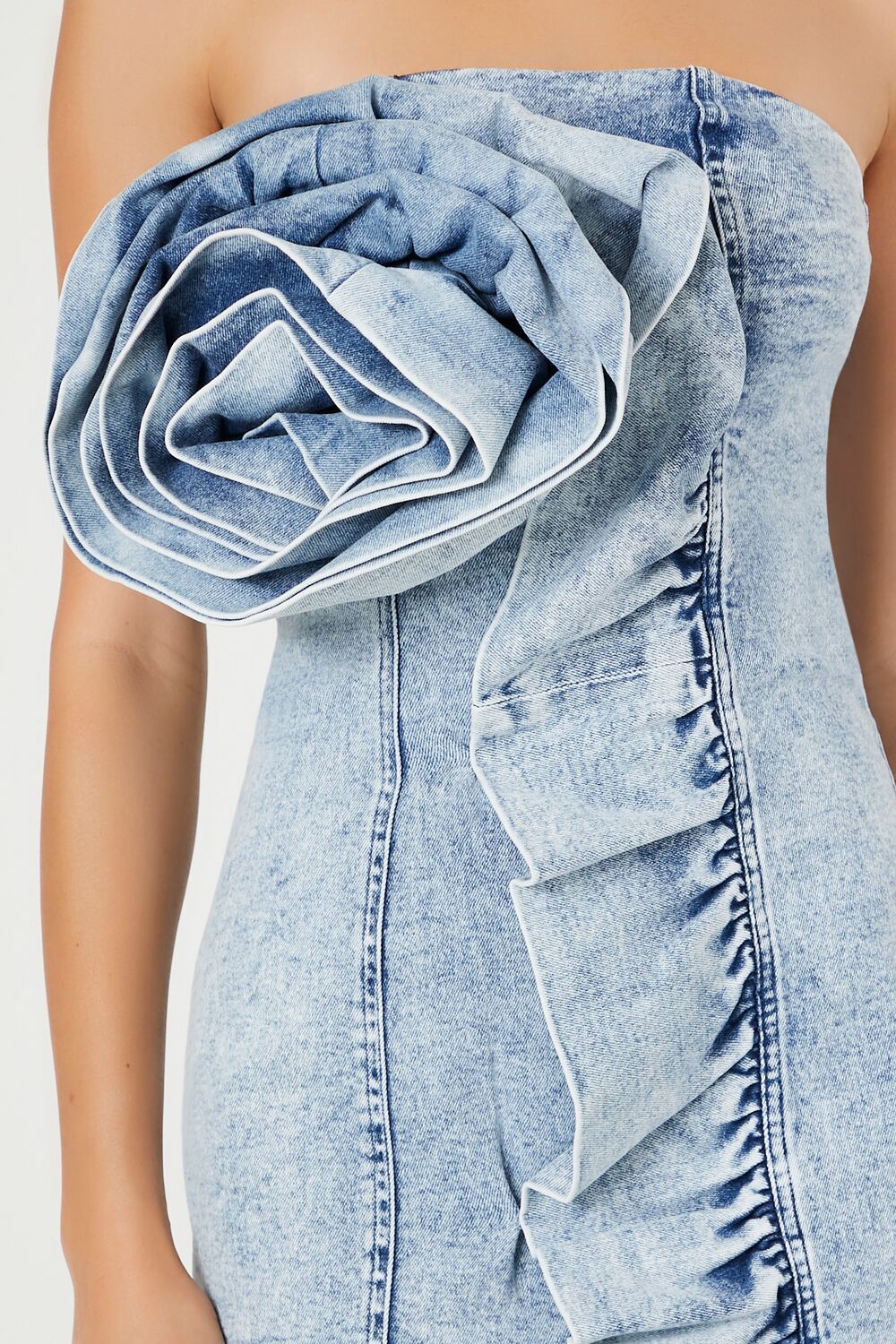  Forever 21 Rosette Denim Mini Tube Dress - light-denim - Bonton