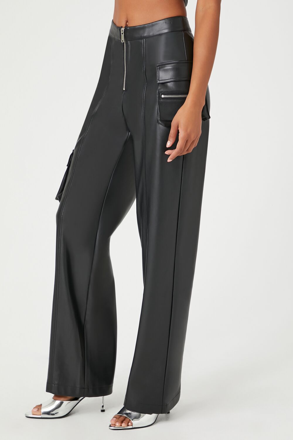  Forever 21 Faux Leather Cargo Ankle Pants - black - Bonton