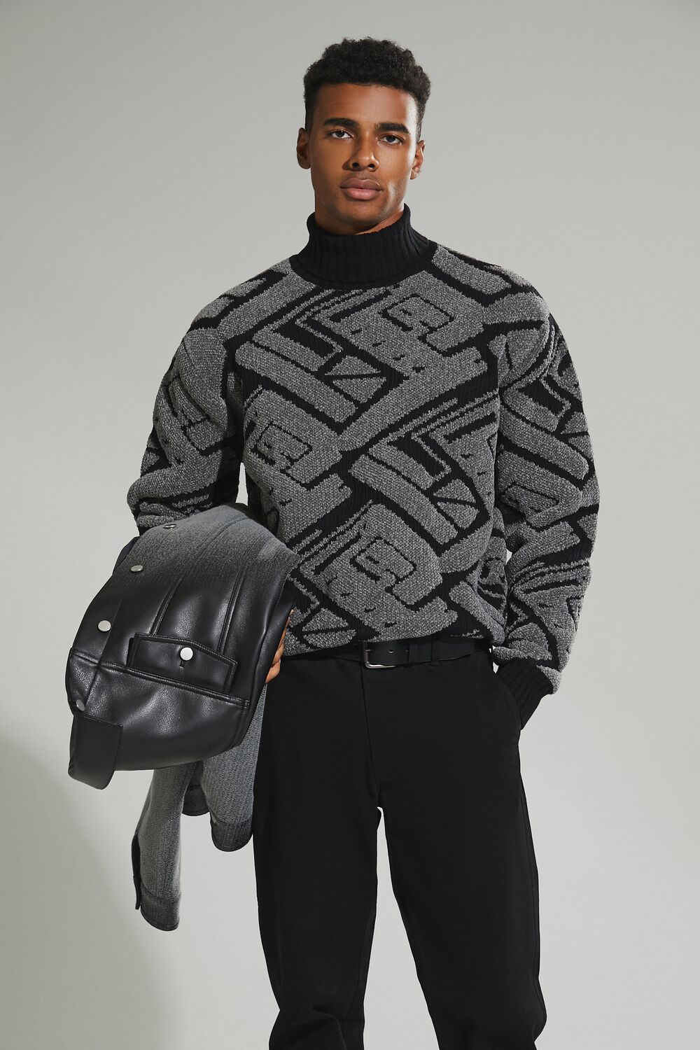  Forever 21 Geo Turtleneck Sweater - black grey - Bonton