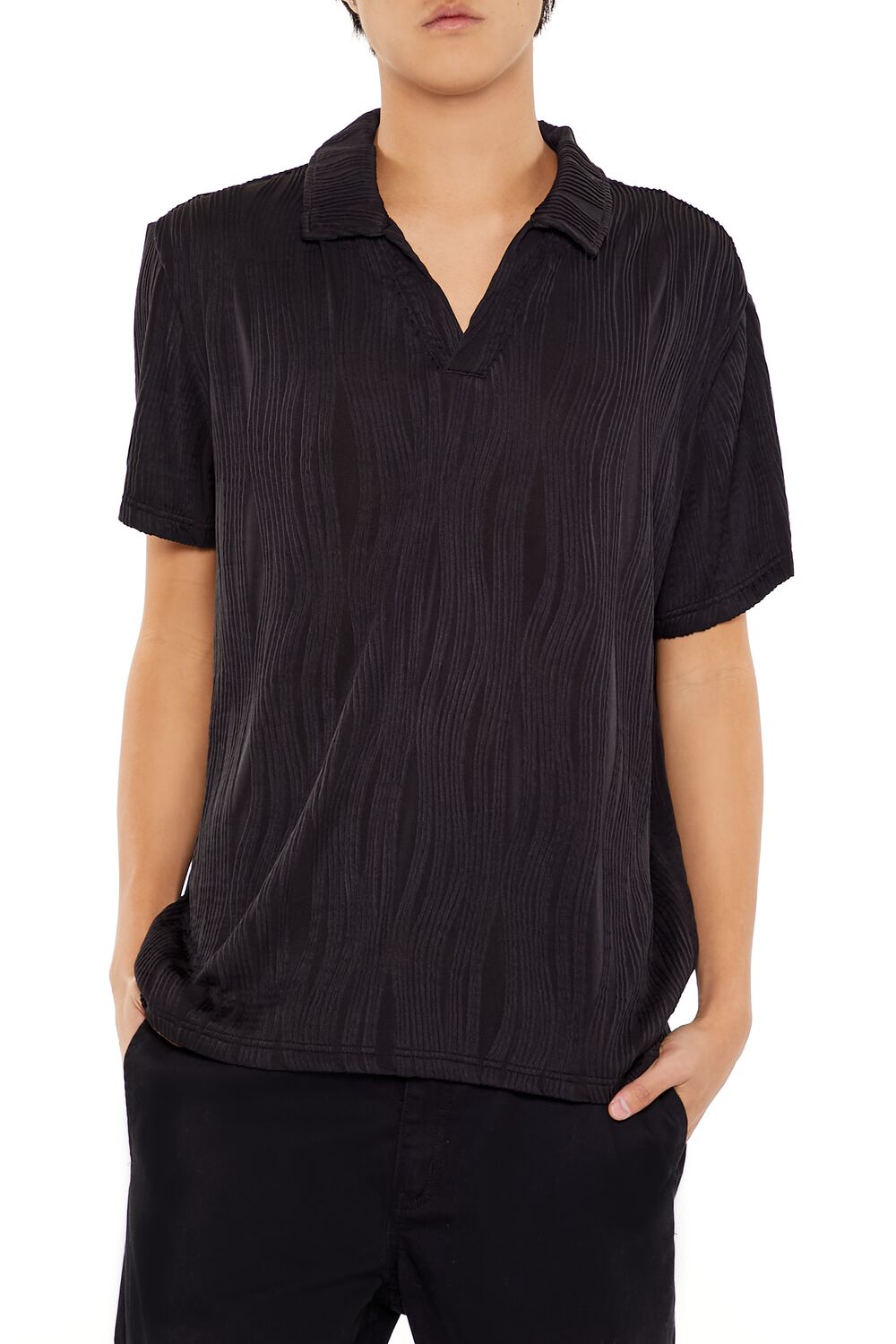  Forever 21 Textured Slim-Fit V-Neck Polo Shirt - black - Bonton