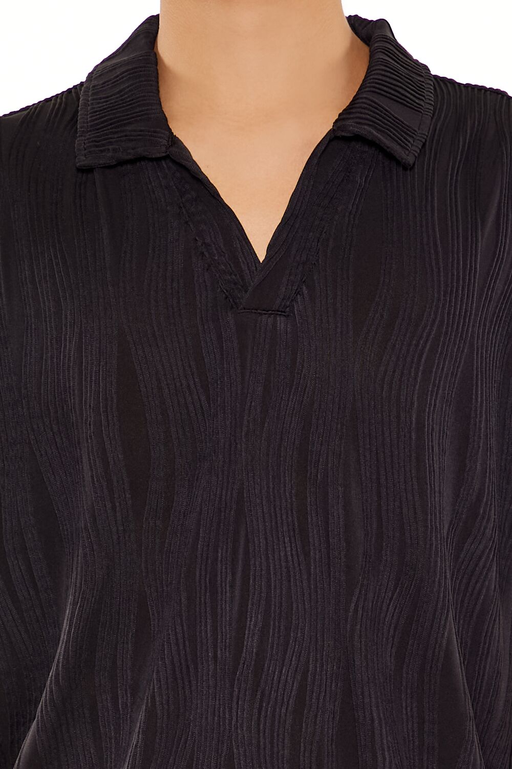  Forever 21 Textured Slim-Fit V-Neck Polo Shirt - black - Bonton