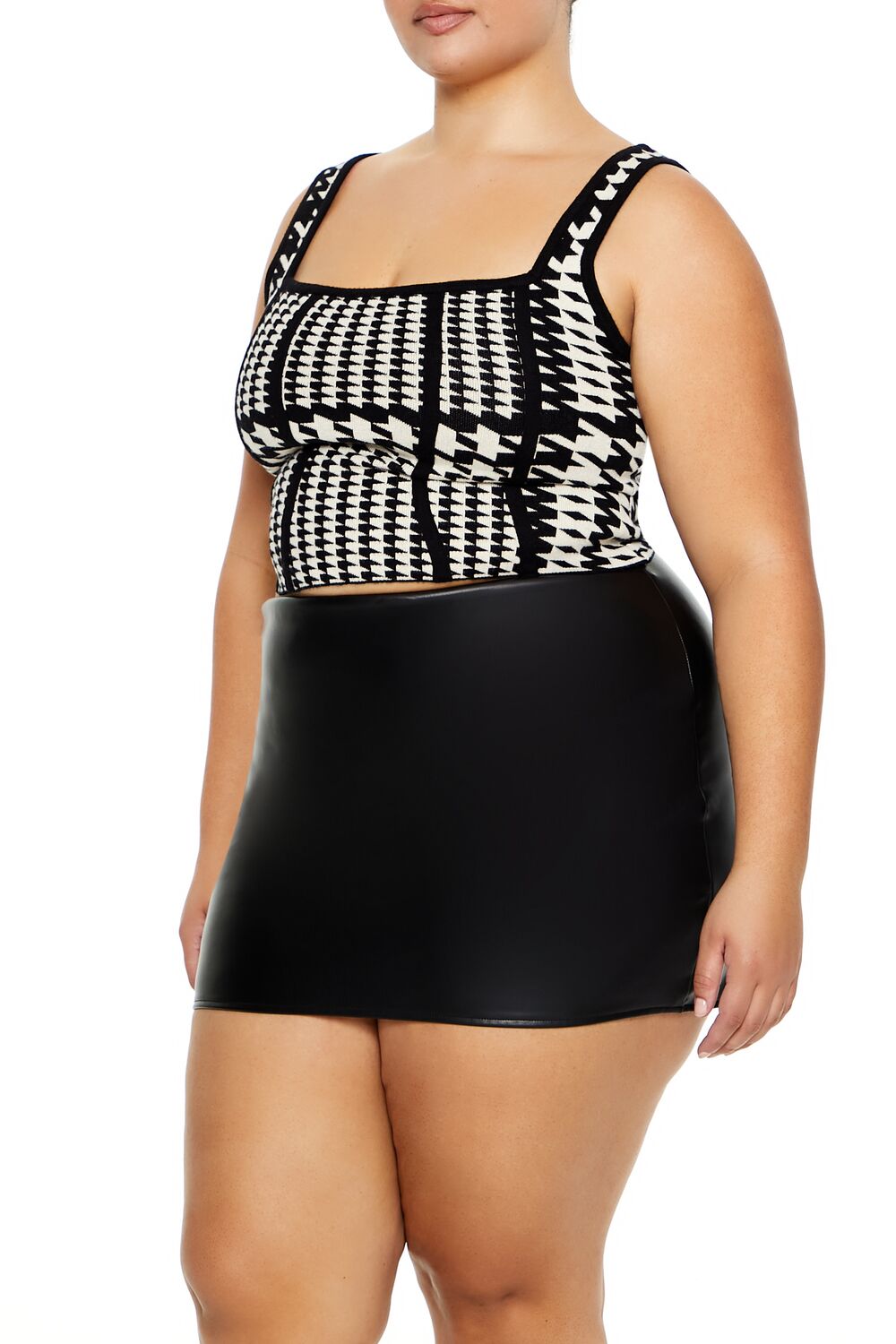  Forever 21 Plus Size Sweater-Knit Houndstooth Tank Top - black white - Bonton