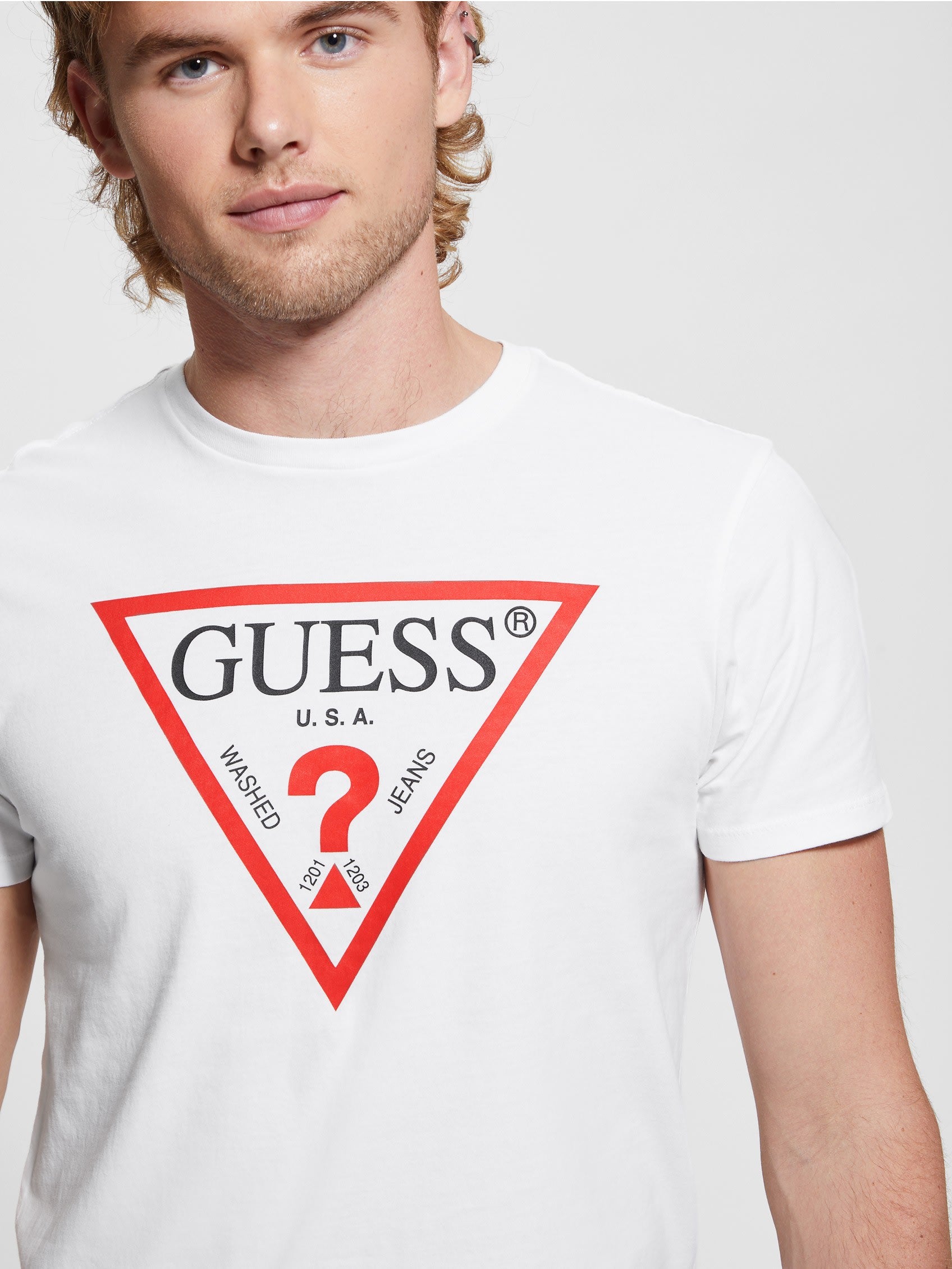  Guess Men's Classic Logo Icon Tee - Pure White - Bonton