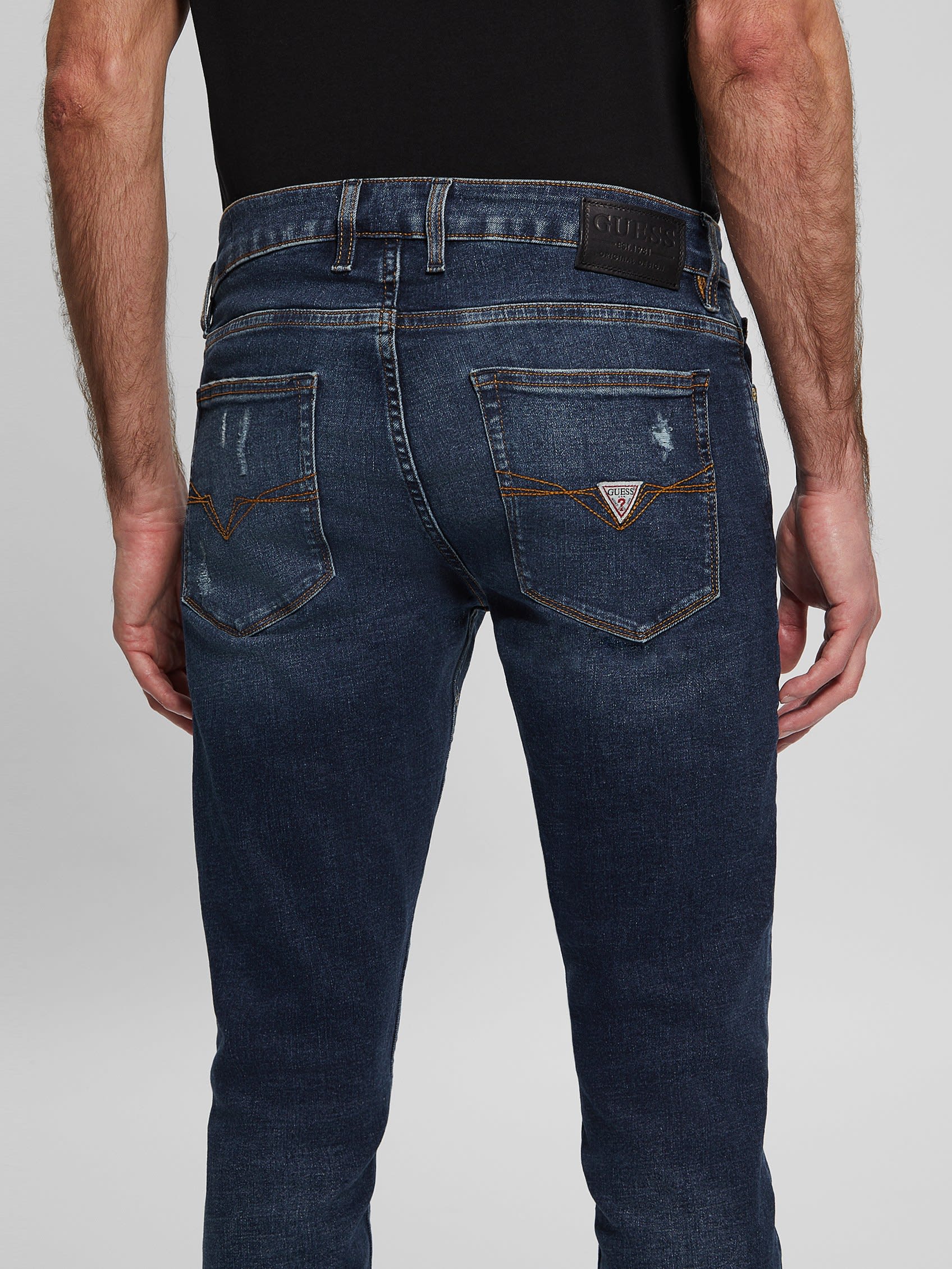  Guess Men's Eco Distressed Tapered Jeans - CALABASAS - Bonton