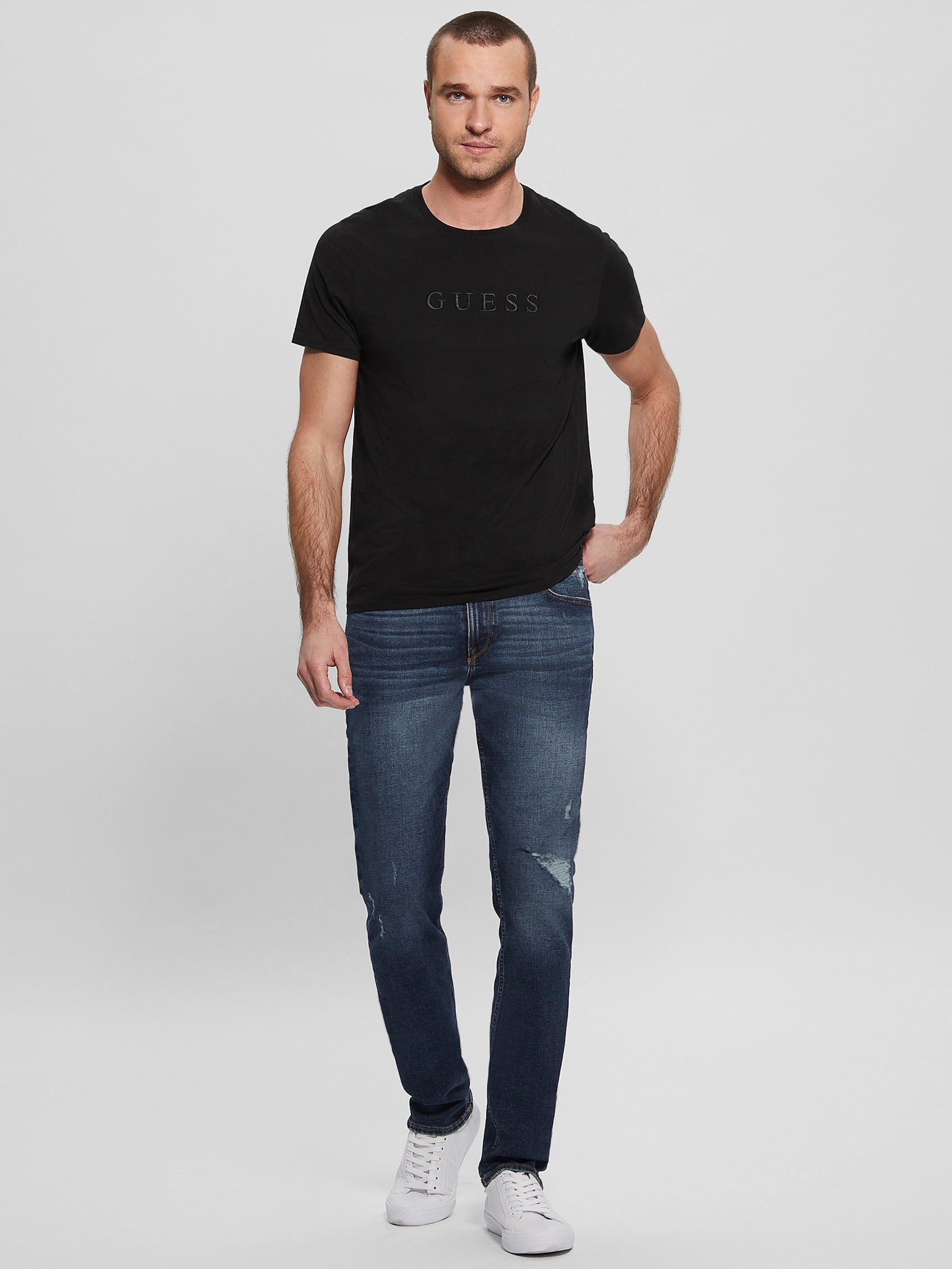  Guess Men's Eco Distressed Tapered Jeans - CALABASAS - Bonton
