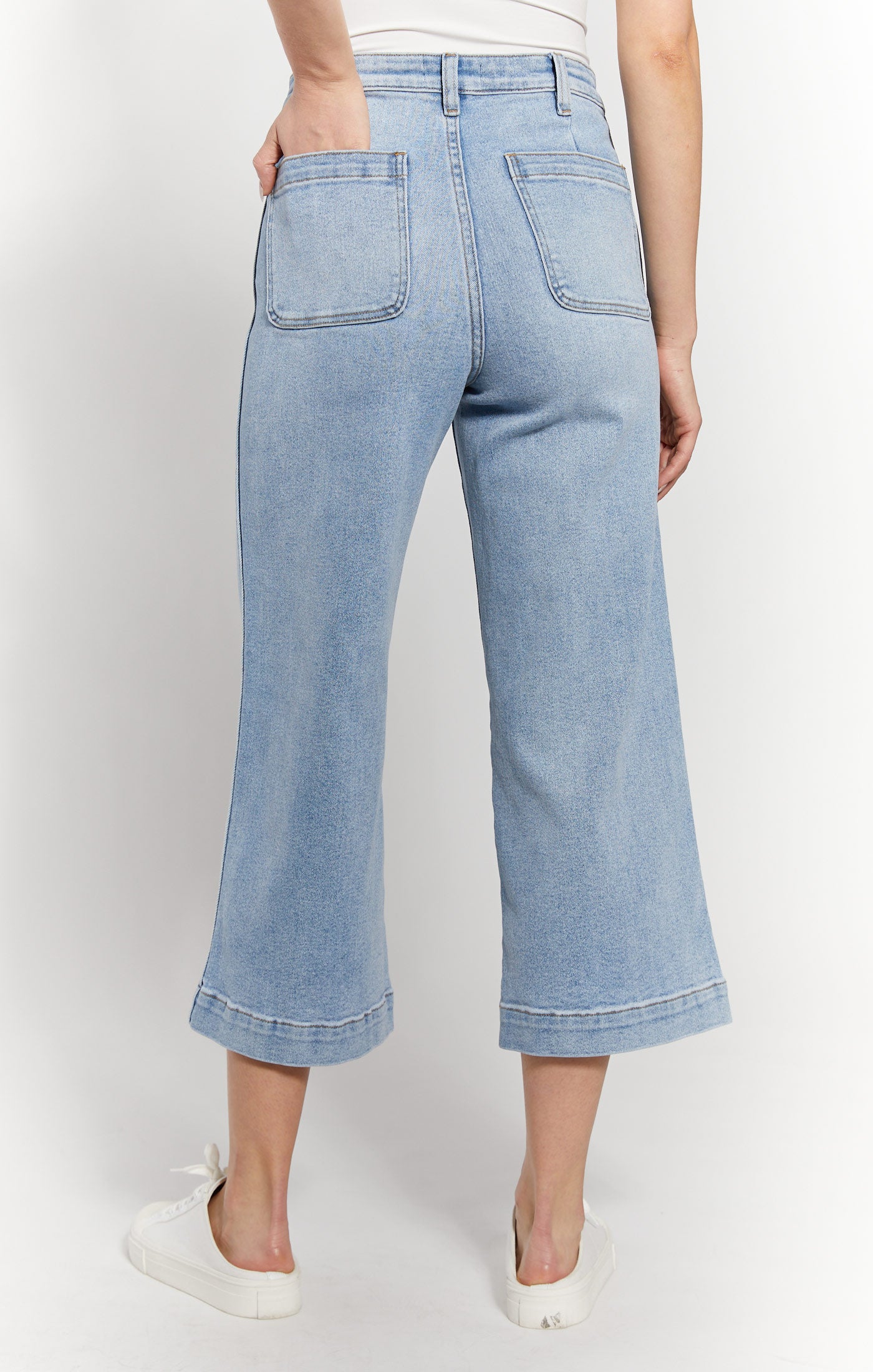  Oat New York High Rise Wide Leg Crop Jeans - Cleo Med Light - Bonton