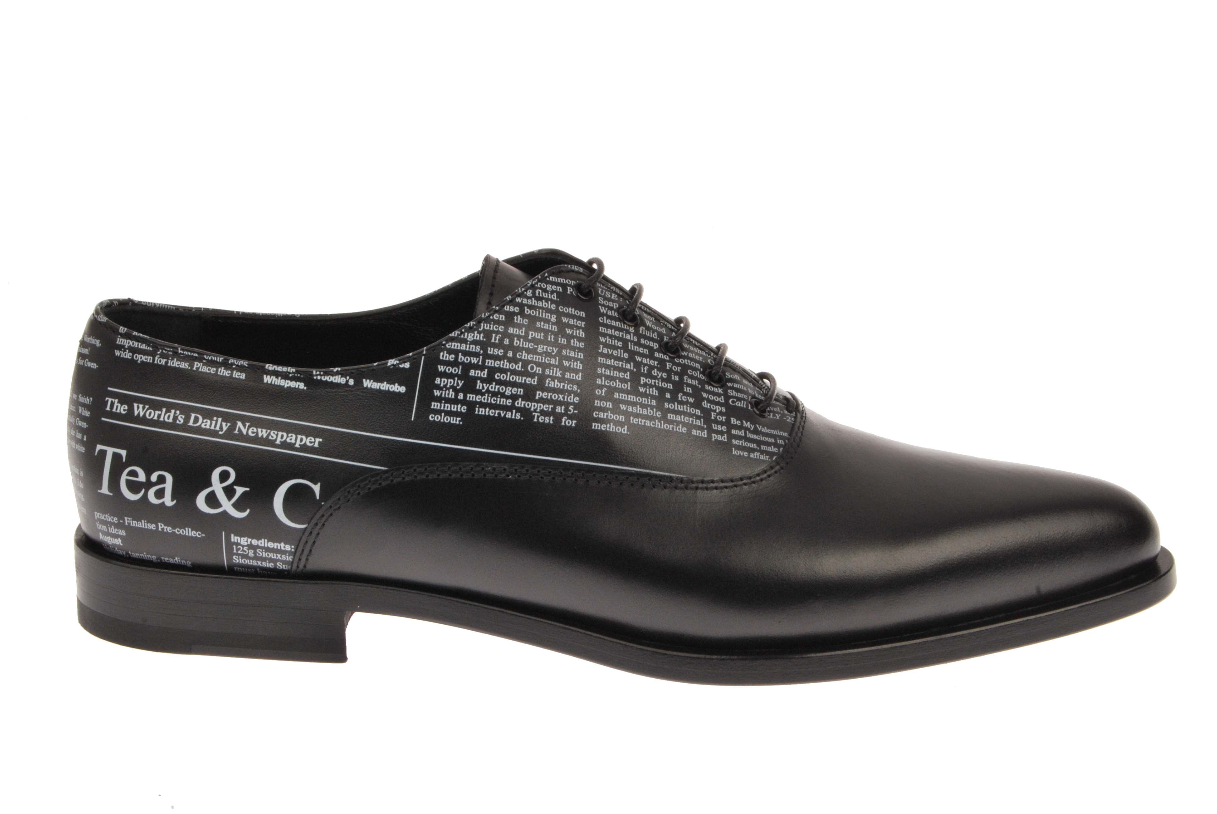  John Galliano Vitello Newspaper Print Oxford Shoes - Black - Bonton