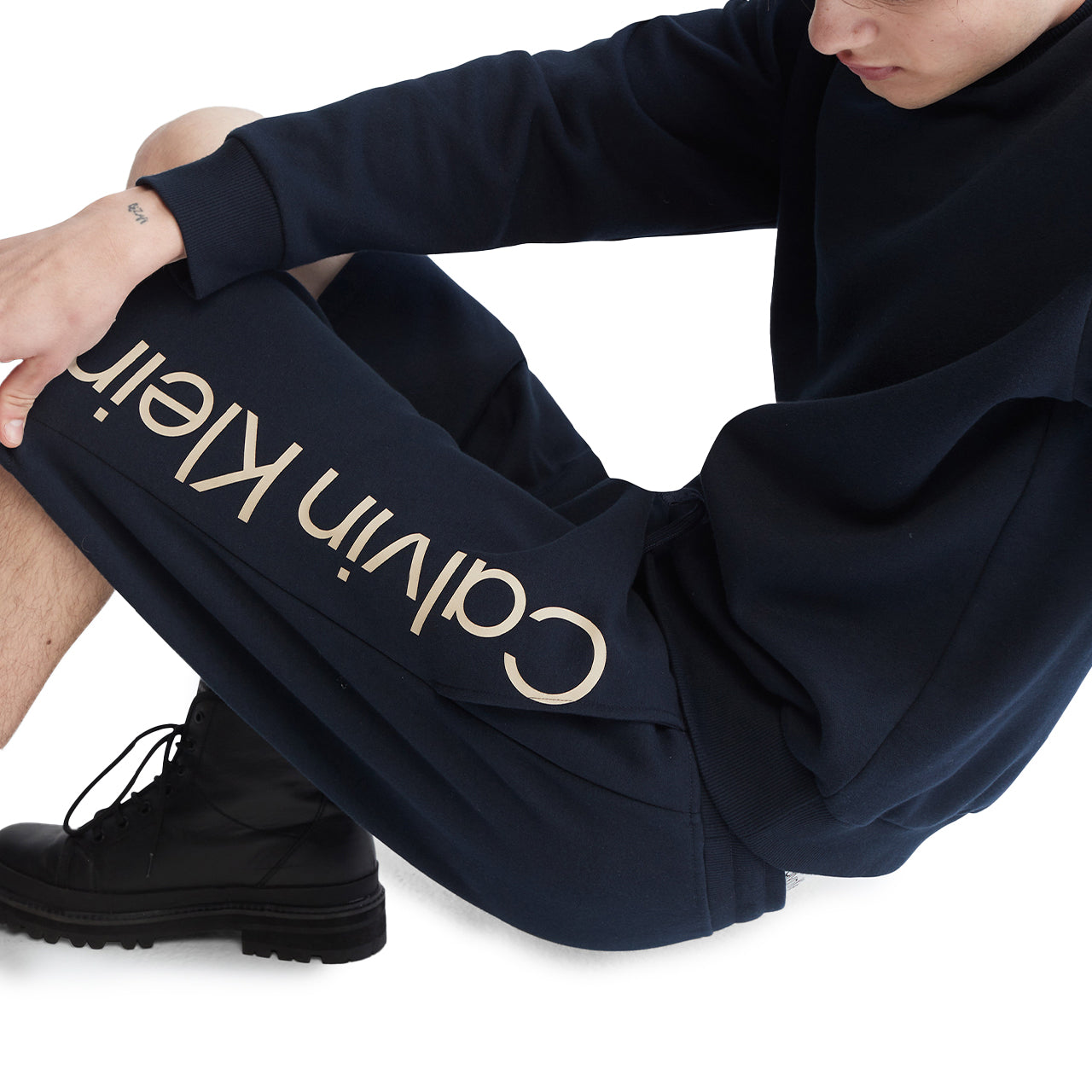  Calvin Klein Ck Logo Fleece Short - Dark Sapphire - Bonton
