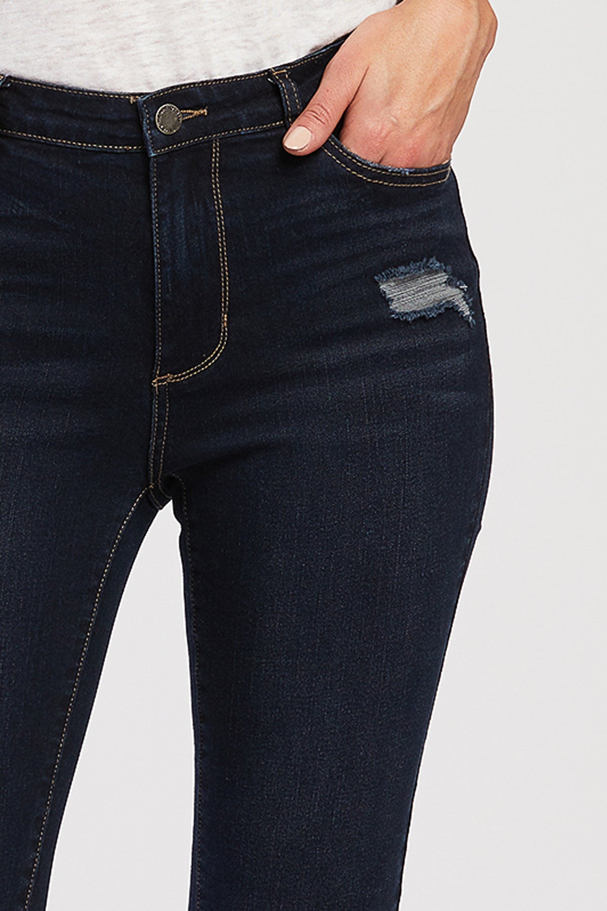   Velvet Heart Alisia Mid Rise Skinny Jean With Distressed Detail - Rinse - Bonton